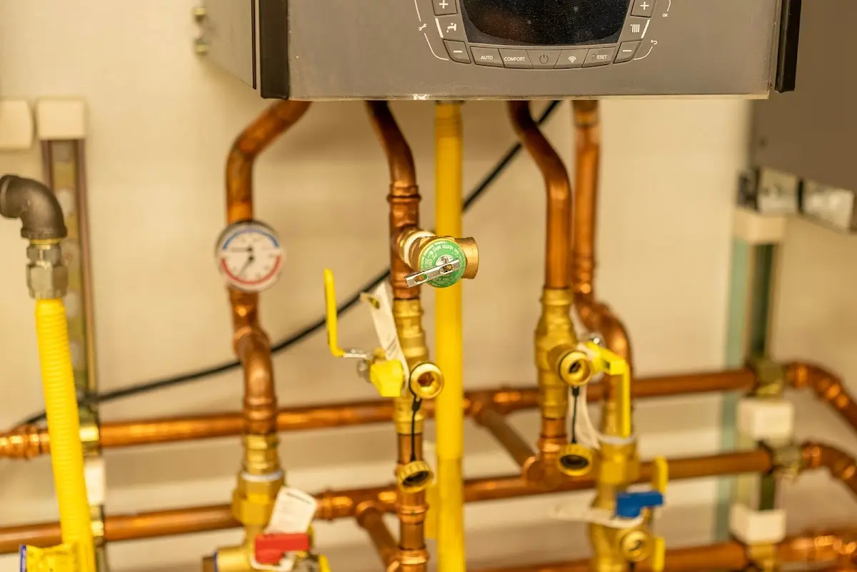 Licensed technician providing Slab Leak Repair for a homeowner in Northlake